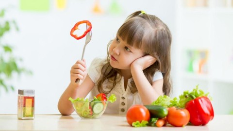 Bé tiêu hóa kém và cách cải thiện từ chế độ ăn uống
