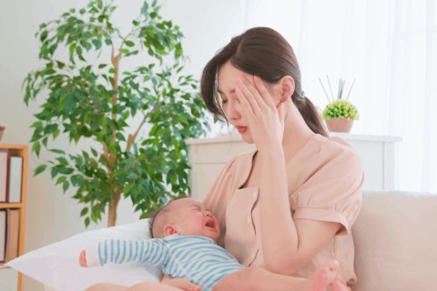 Trầm cảm sau sinh: Nguyên nhân, dấu hiệu và hướng điều trị tại nhà