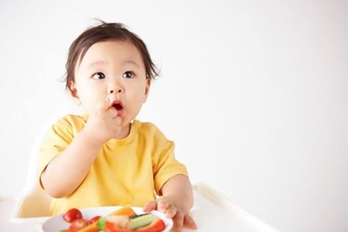 Dấu Hiệu Cho Thấy Bé Đang Ăn Dặm Đúng Cách